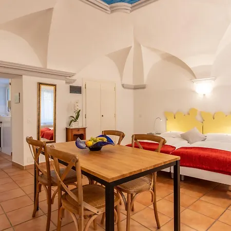 Residenza Motta Apartment *